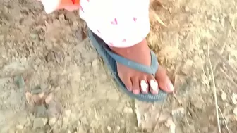 Excited desi Bhabhi is going to masturbate but meets Indian cameraguy Excited desi Bhabhi is going to masturbate but meets Indian cameraguy