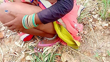 Bhabhi's Indian pussy is wet and ready for sex with sister's husband