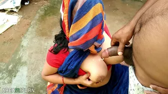 Bhabhi with cloth on face tempts Indian husband of sister into fucking