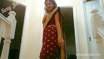 Cute Indian Bhabhi in sari on Valentine's Day sucks devar's penis