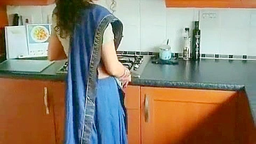 Best scenes with hindi talk from amateur Desi couple who loves chudai