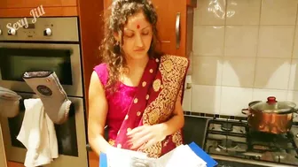 Indian Bhabhi takes off red sari and enjoys chudai with skilled devar Indian Bhabhi takes off red sari and enjoys chudai with skilled devar