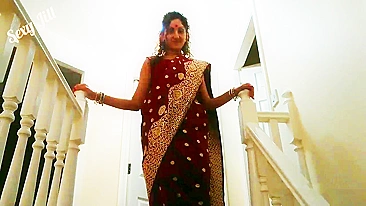 Indian Bhabhi takes off red sari and enjoys chudai with skilled devar