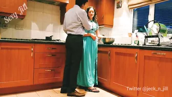 Hot Indian aunty facialized after chudai with son's Desi best friend