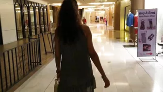 Indian slut swallows cum after sucking Desi fuckstick in the hotel