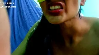 Desi Bhabhi doesn't take off panties during sex and Indian is okay with it