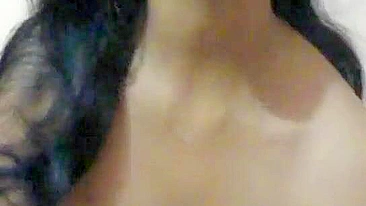 Indian guy makes Bhabhi drunk enough for Hindi talk and pussy-flashing