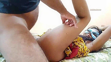 Robbery unexpectedly turns into the sex of Bhabhi and Indian intruder