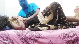 Robber can't leave the house because of desi sex with Indian Bhabhi