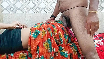 Dirty hundi talk helps the man understand that Indian Bhabhi craves sex