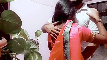 Splendid Bhabhi runs the risk of being late because Indian devar fucks her