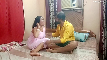 Desi Bhabhi doesn't need Indian lover to take cock out during orgasm