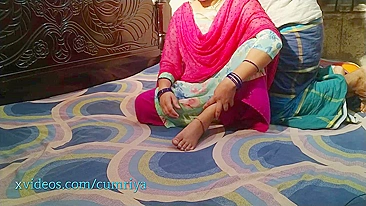 Husband films Indian Bhabhi and humps her doggystyle and missionary