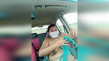 Indian lady show boss big boobs for money in the car