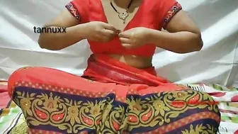 Indian shows pussy to Bhabhi porn cameraman who drills the Desi woman
