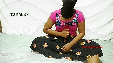 Indian devar gives sexual joy to Bhabhi after masturbation with toy