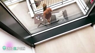 Spying on my neighbor's daughter she to masturbate on balcony