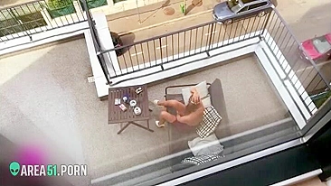 Spying on my neighbor's daughter she to masturbate on balcony