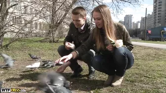 First date of Russian chick and handsome bloke ends with hot sex