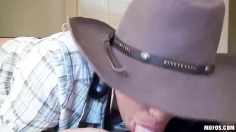 Callgirl in cowboy hat fucked by pumped man in the hotel room