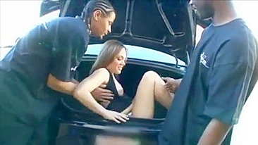 White slut Krystal Jordan goes from trunk to black guys' spunk