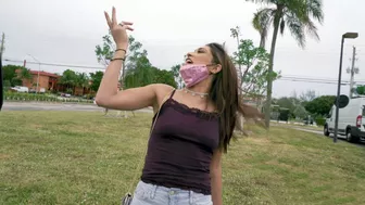 Beauty climbs into the minivan where XXX marathon waits for her