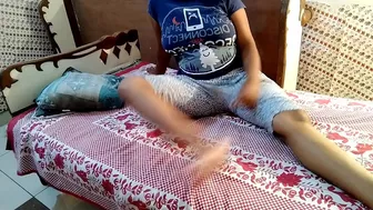 India desperate for people to see my wet pussy