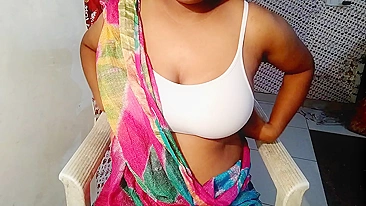 Fucking busty desi indian maid in doggy style