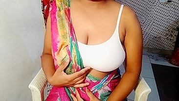 Fucking busty desi indian maid in doggy style