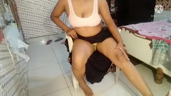 Desi Shona Bahbhi Showing Her Boobs and Pussy To her Facebook Friends