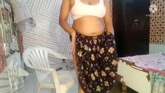 Desi Shona Bahbhi Showing Her Boobs and Pussy To her Facebook Friends