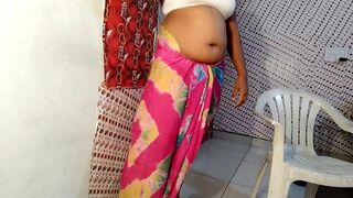 Busty Desi bhabhi in a cotton sari masturbates after a hard day at work