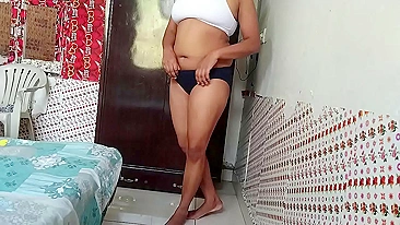 Busty bhabhi whore masturbates on camera every day