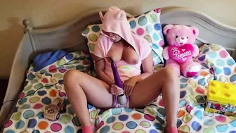 Slutty daughter masturbates over her diaper while dad jerks off