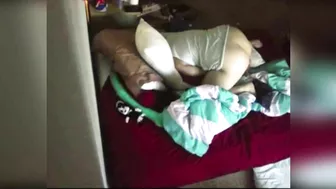 Inventive woman caught masturbating while rubbing pussy against pillow Inventive woman caught masturbating while rubbing pussy against pillow