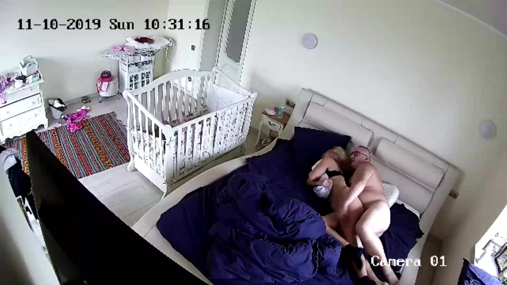 Spy camera caught husband fucking babysitter while wife in the shopp