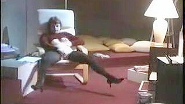 Noise doesn't stop mom from being caught masturbating on armchair