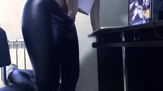 Whorey wife in tight pants is caught masturbating to porn close-up