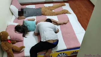 Father sneaks into bed with his sleeping daughter and licks her pussy