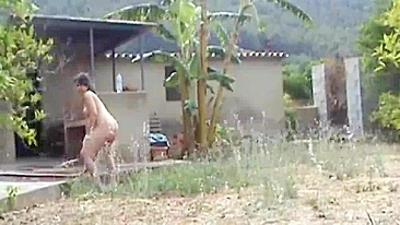 I caught my neighbor wife naked masturbating with a water jet in the back yard