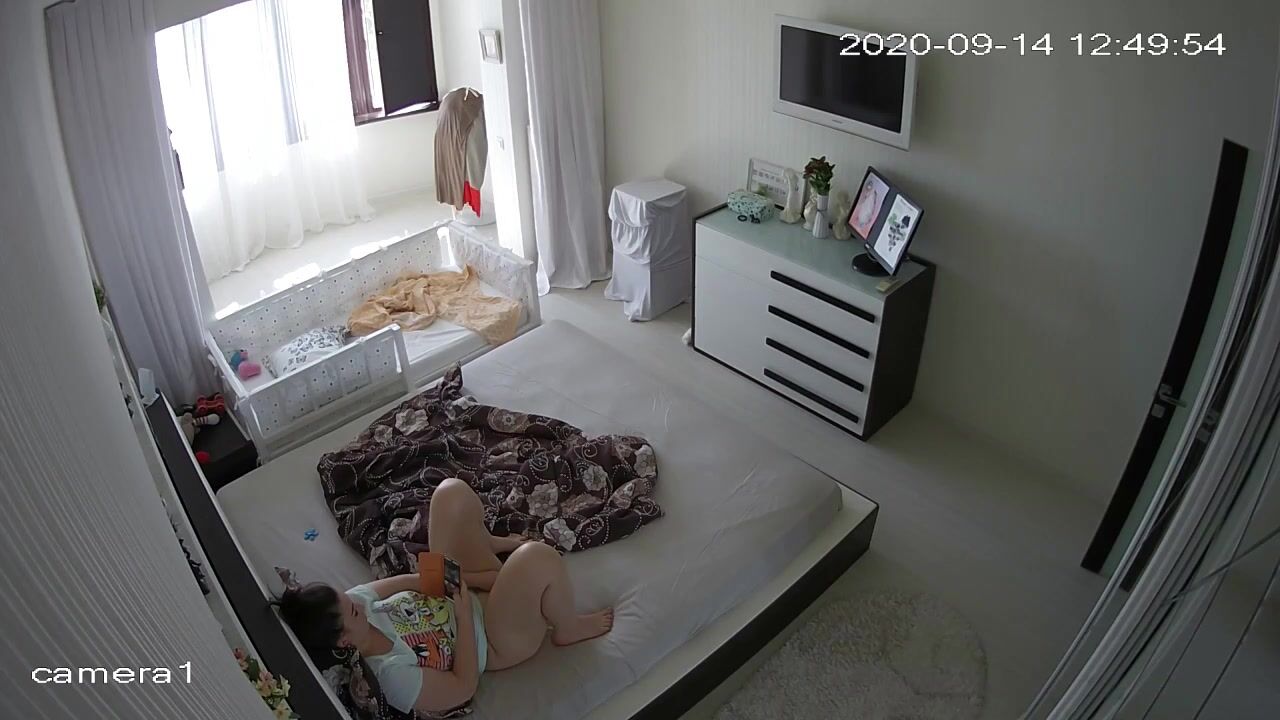 Spy camera caught our babysitter masturbate in the bedroom | AREA51.PORN