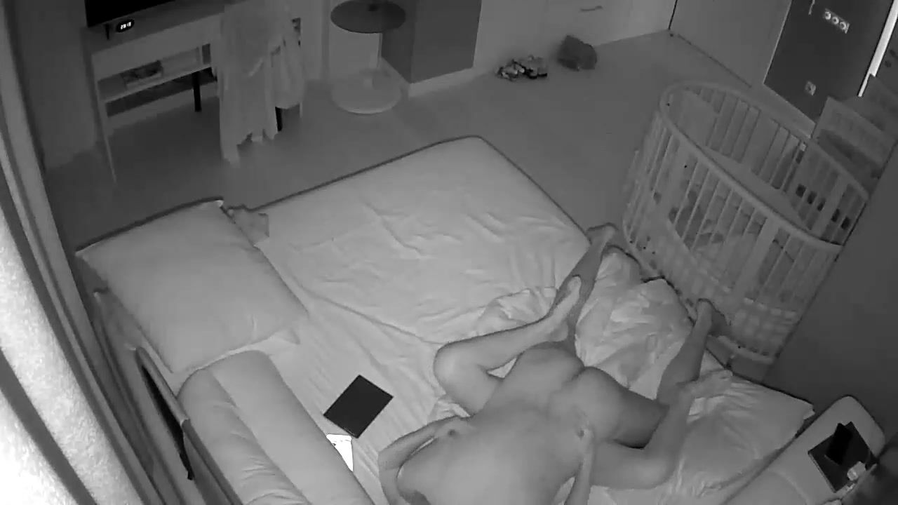 1280px x 720px - Spy camera set up by wife catches husband fucking babysitter late at night  | AREA51.PORN