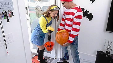 On Halloween stud surprises neighbor with his XXX rod inside pumpkin