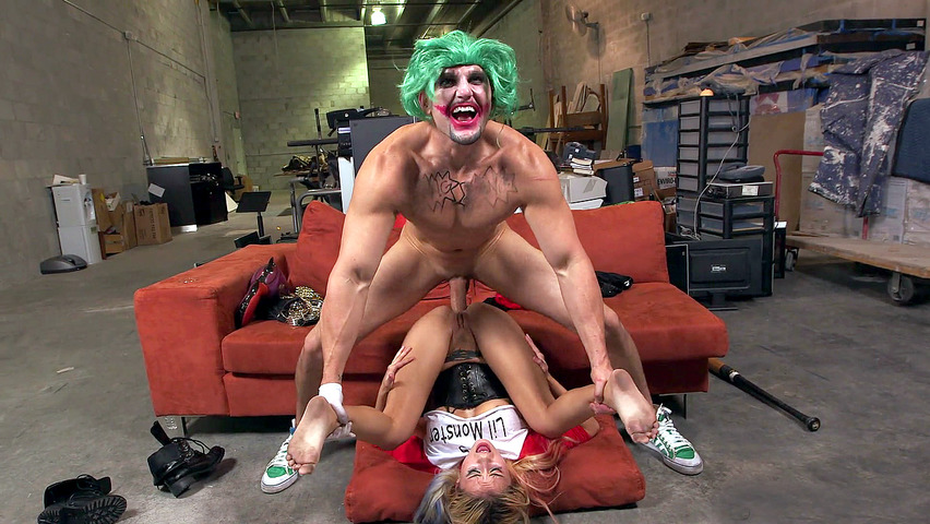 Harley Quinn has her XXX asshole analyzed by Joker in unusual pose | AREA51. PORN