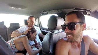 Smoking-hot diva polishes hunk's delicious XXX rod in the backseat