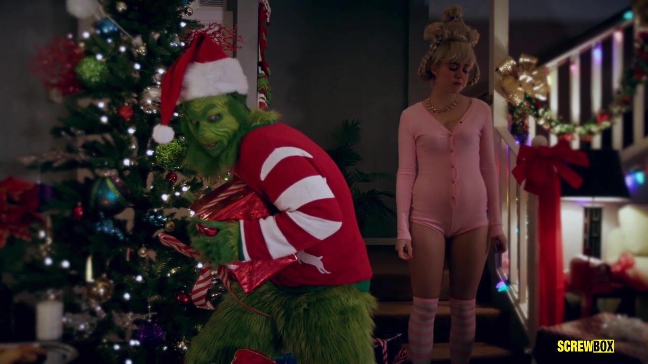 Grinch tries to steal Christmas but everything turns into sex thanks to Che...