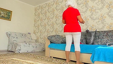 Mom in pulled up red T-shirt has rear bonked by her son in XXX video