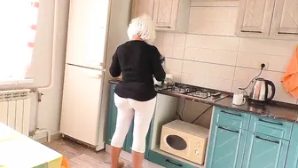 Son caught up with mom to know her XXX sized asshole from the inside