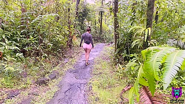 Jogger with awesome XXX parts and nephew find a good place for sex