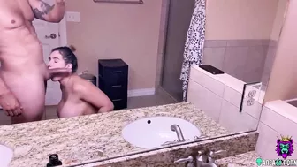 Dude makes XXX video of his bro's big-assed wife taking his dick
